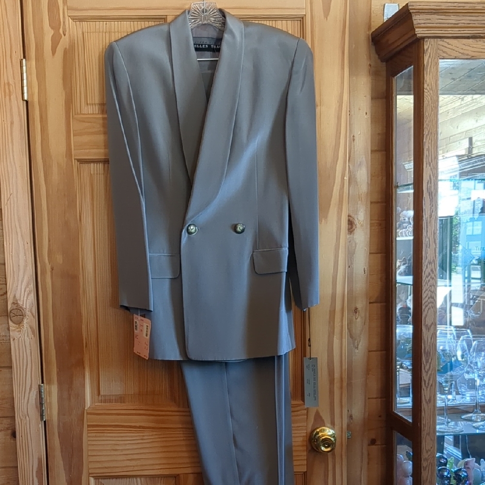 Classic Gray Double-Breasted Women's Suit